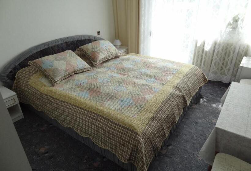 2 Bedroom Suite with Balcony, Pension Villa Hany