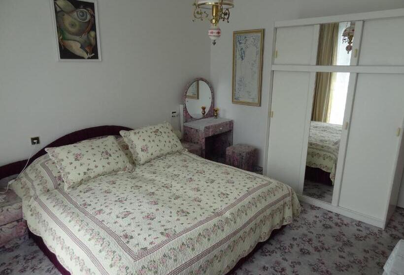 2 Bedroom Suite with Balcony, Pension Villa Hany