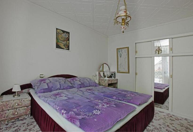 2 Bedroom Suite with Balcony, Pension Villa Hany
