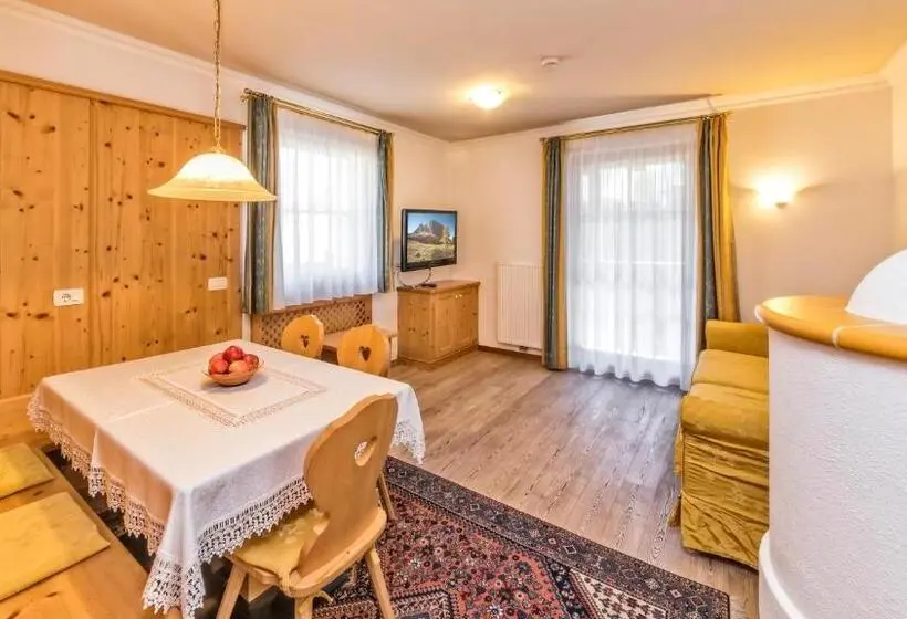 آپارتمان 2 خوابه با بالکن, Residence Cesa Rives
