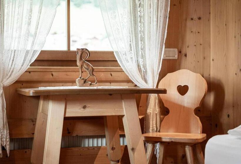 Апартаменты 2 Спальни с Садом, Residence Cesa Rives