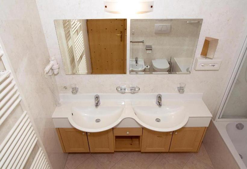 Апартаменты 1 Спальня с Балконом, Residence Cesa Rives