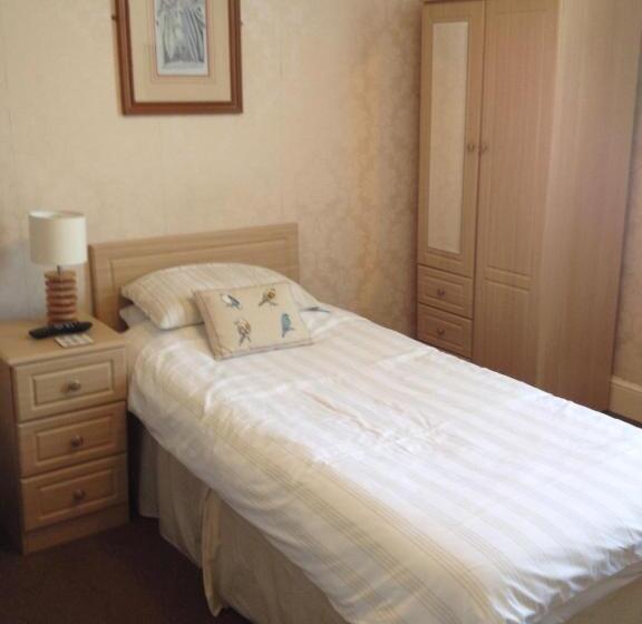 غرفة قياسية فردية, The Bebington