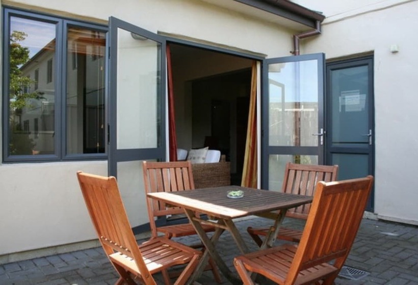 דירת שני חדרים, Harvest Lodge Motel