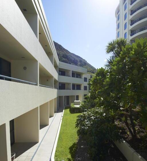 استوديو إدارى, Oceanside Resort & Twin Towers