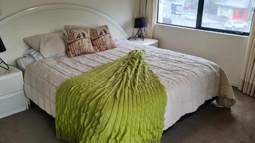 شقة غرفتين, Oceanside Resort & Twin Towers