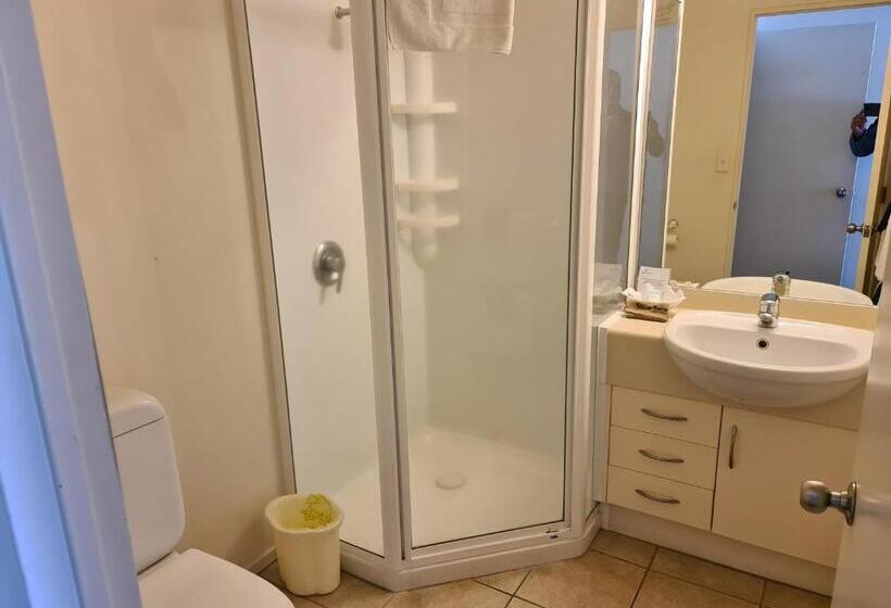 جناح مطلّ علي البحر, Oceanside Resort & Twin Towers