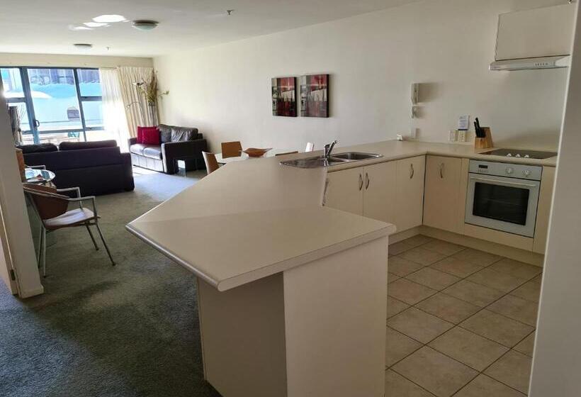 جناح مطلّ علي البحر, Oceanside Resort & Twin Towers