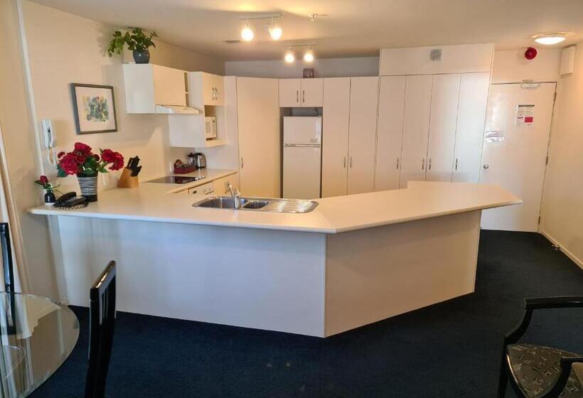 جناح مطلّ علي البحر, Oceanside Resort & Twin Towers