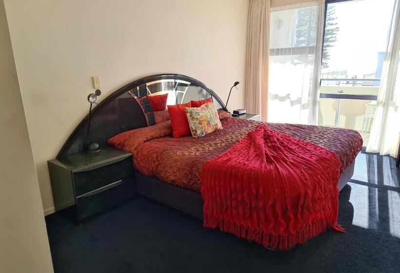 جناح مطلّ علي البحر, Oceanside Resort & Twin Towers