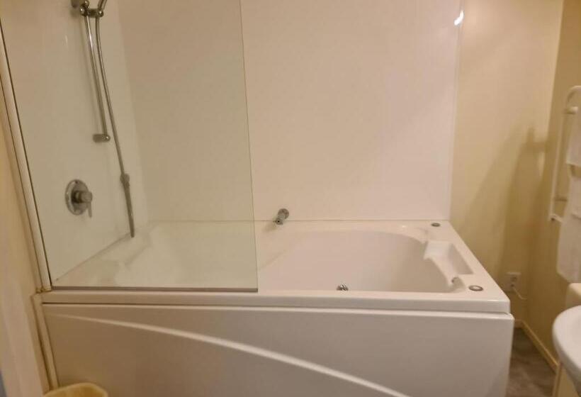 جناح سرير كينج, Oceanside Resort & Twin Towers