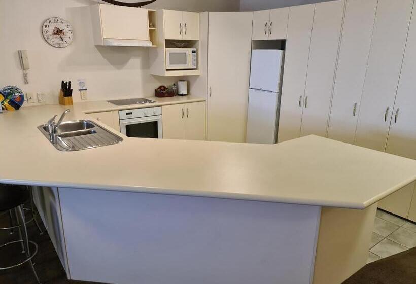 جناح سرير كينج, Oceanside Resort & Twin Towers