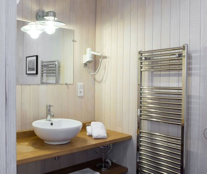 庭の見えるスタンダードトリプルルーム, Maison De Mézos