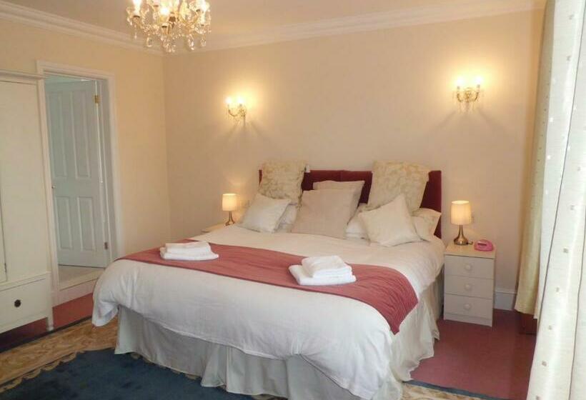 חדר דלוקס, The Chantry