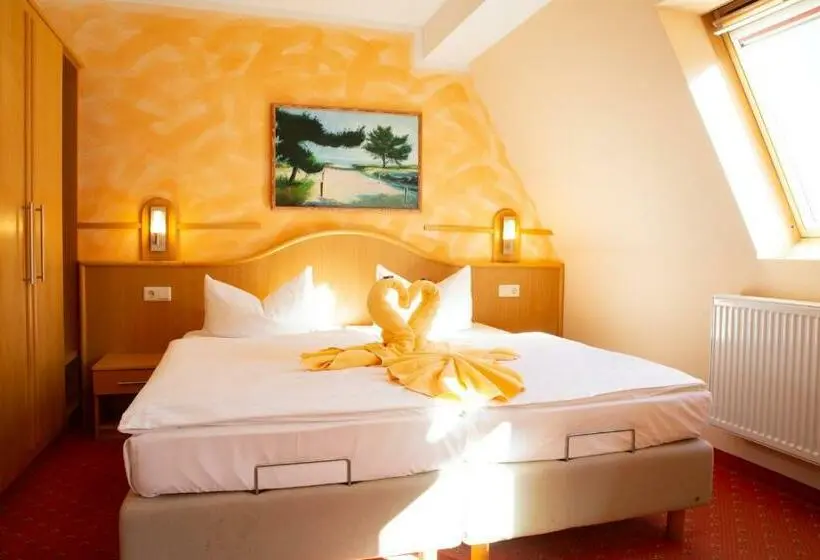 اتاق استاندارد با بالکن, Pension Erdmann   Hotel Garni
