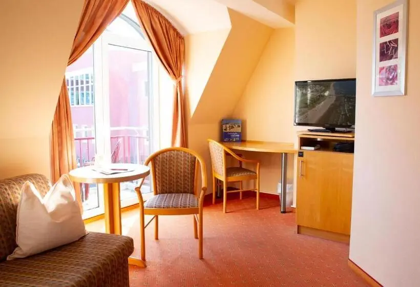 اتاق استاندارد با بالکن و چشم‌انداز دریا, Pension Erdmann   Hotel Garni