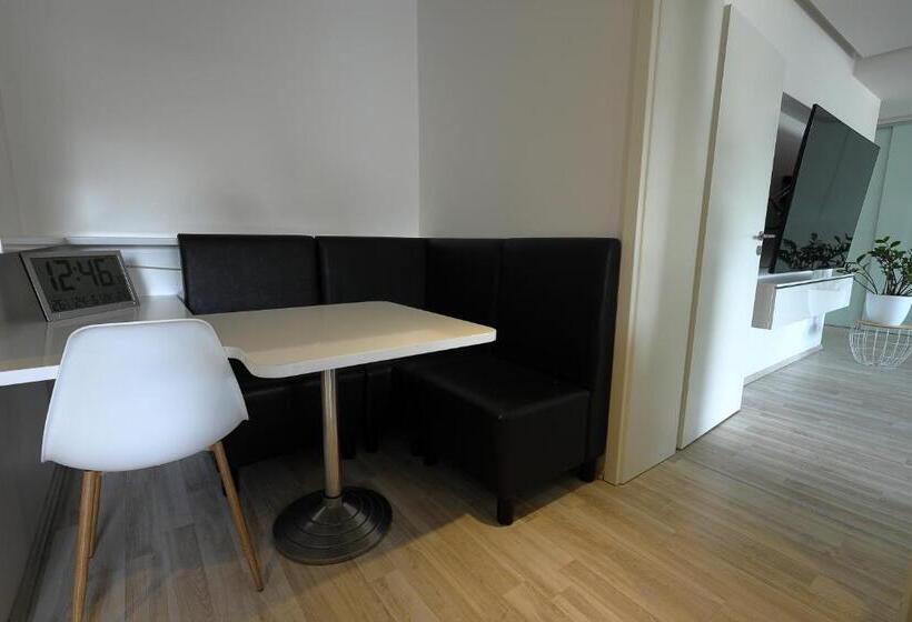 سوییت خانوادگی, Pension Erdmann   Hotel Garni