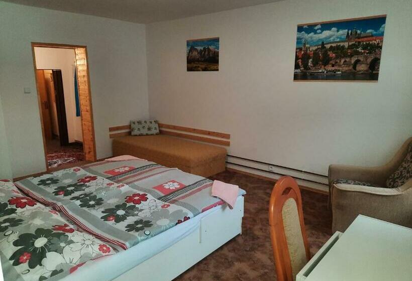 غرفة قياسية ثلاثية, Pension Lípa