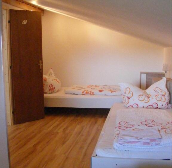 آپارتمان 3 خوابه, Pension Waldesruh