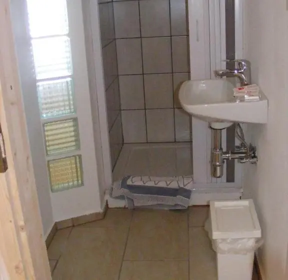آپارتمان 3 خوابه, Pension Waldesruh