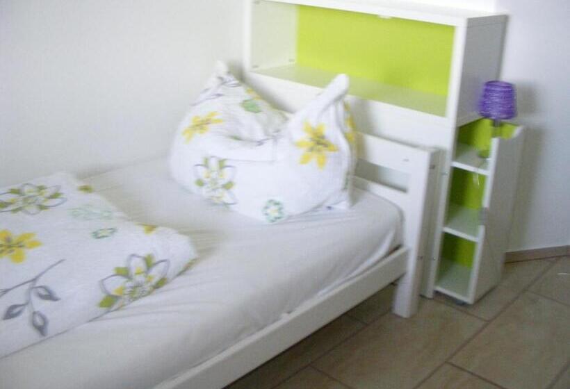 آپارتمان 3 خوابه, Pension Waldesruh