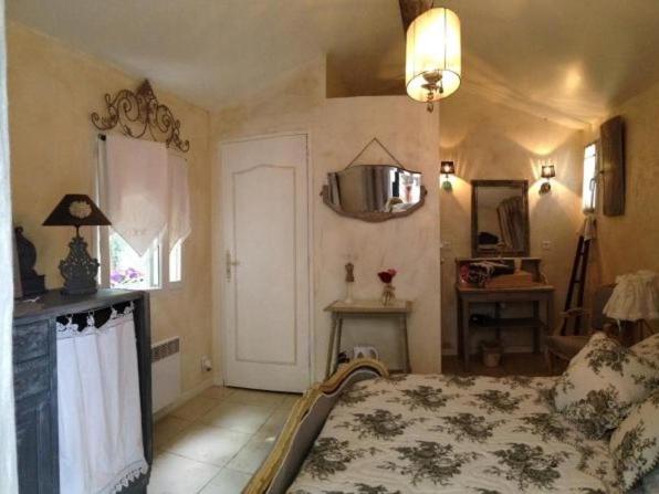 Номер Basic, Le Moulin De Sonnailles