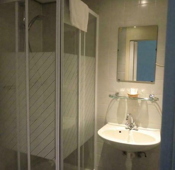 اتاق استاندارد سه نفره, De Abdij