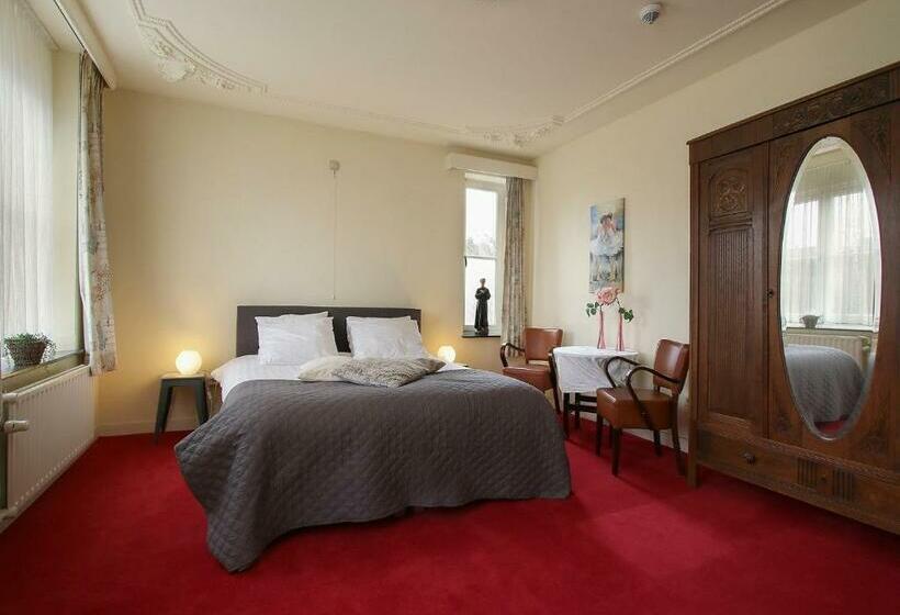 سوئیت با تخت بزرگ, De Abdij