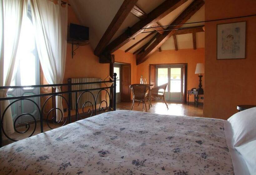 اتاق سوپریور, Locanda Chi Ghinn