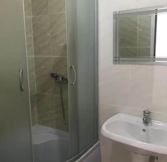 اتاق سوپریور, Nuri Hotel стадион