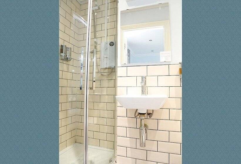 スタンダードルーム, Churchill Guest House