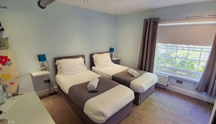 スタンダードルーム, Churchill Guest House