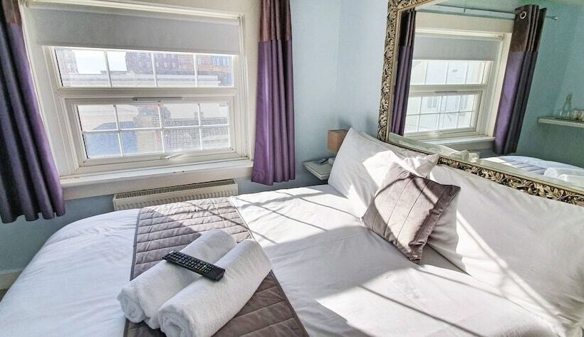 スタンダードルーム, Churchill Guest House