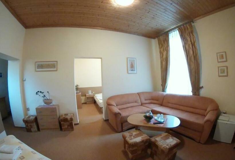 스위트, Penzion Manderlak