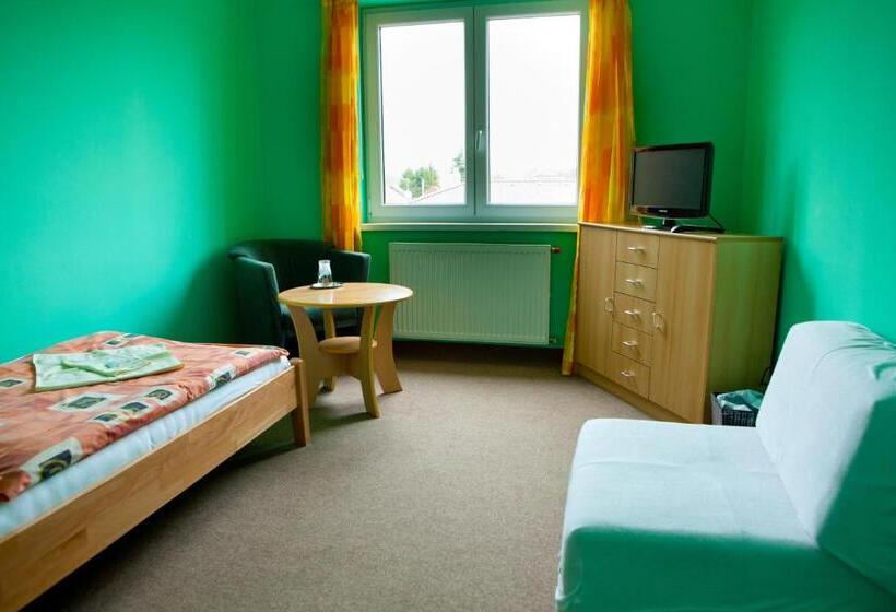 Standard Egyágyas Szoba, Rusovsky Penzion