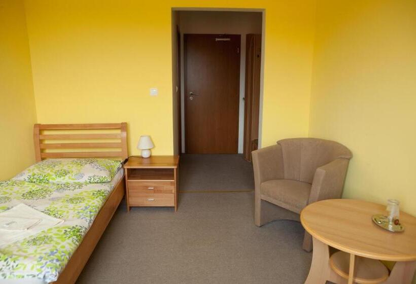 Standard Egyágyas Szoba, Rusovsky Penzion