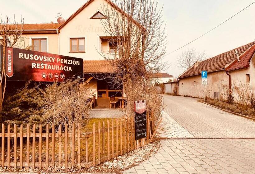 Lakosztály, Rusovsky Penzion