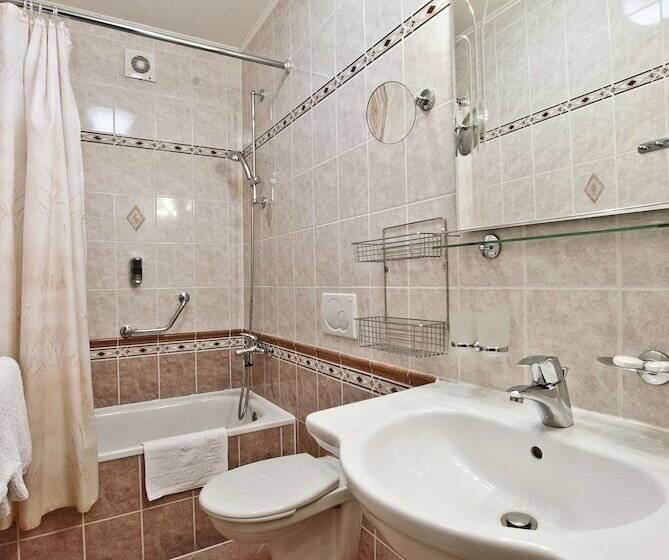 סוויטה דלוקס, Villa Rosa