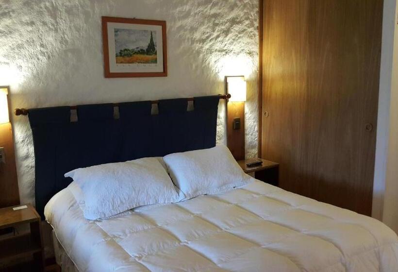 شقة غرفة واحدة, Stellamar Apart