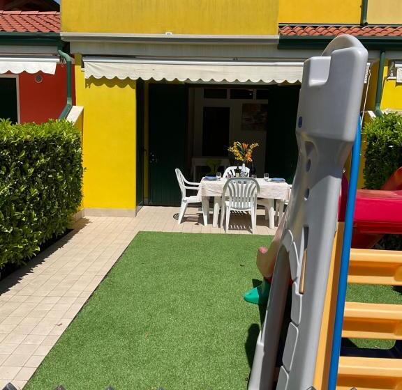 جناح جونيور مطل على الحديقة, Apartments Villaggio Dei Fiori Extra Luxury 4 Stars   Great Family Resort   Petz Friendly   With Hyp