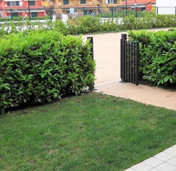 غرفة قياسية رباعية مطلة على الحديقة, Apartments Villaggio Dei Fiori Extra Luxury 4 Stars   Great Family Resort   Petz Friendly   With Hyp