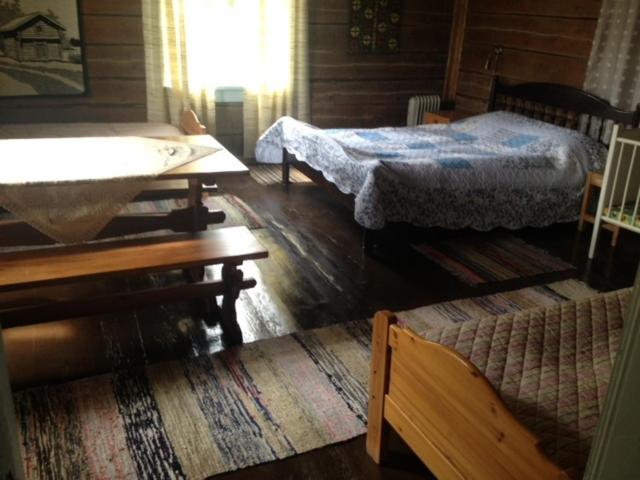 חדר סטנדרטי לארבעה עם חדר אמבטיה משותף, Lemettilä Countryside Accommodation