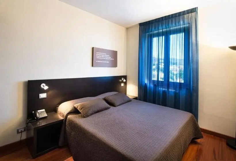 Deluxe Kolmen Hengen Huone, Residence Acqua Del Conte