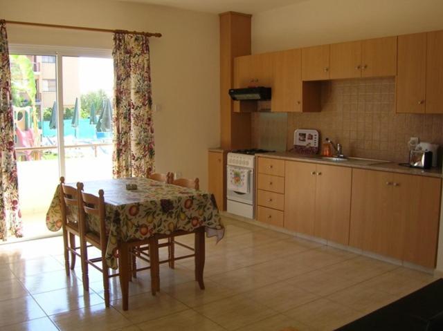 ２ベッドルームアパートメント, Marios Apartments