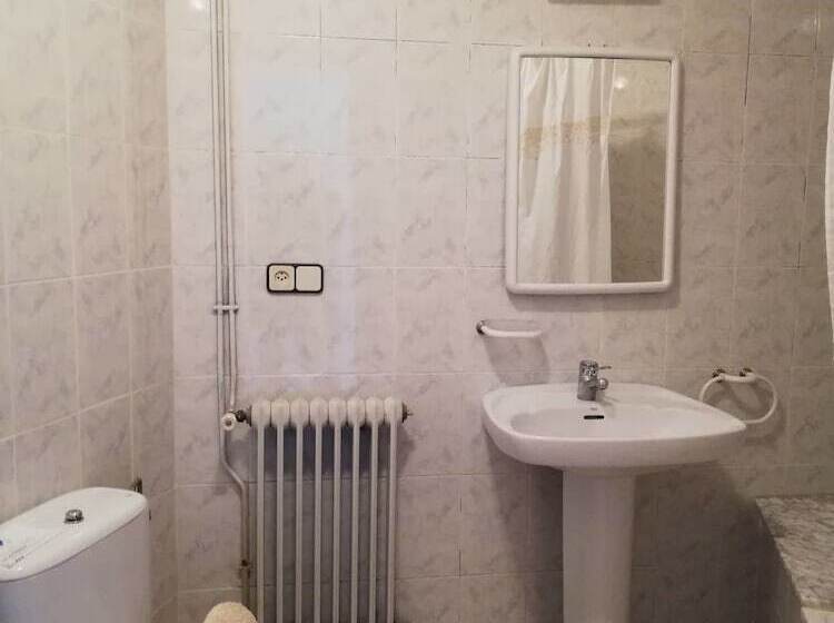 غرفة قياسية, Can Baral.la