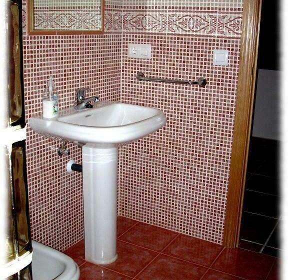 غرفة قياسية حمام مشترك, Centro Ornitológico El Primillar