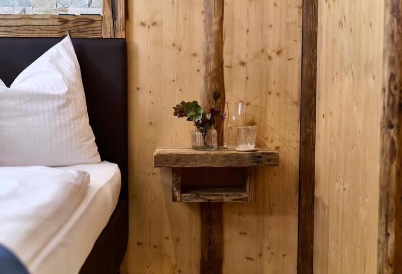 标准单人间, Garni Buchenhof