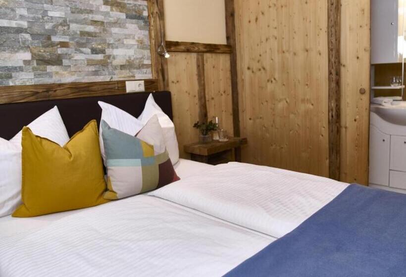 标准单人间, Garni Buchenhof