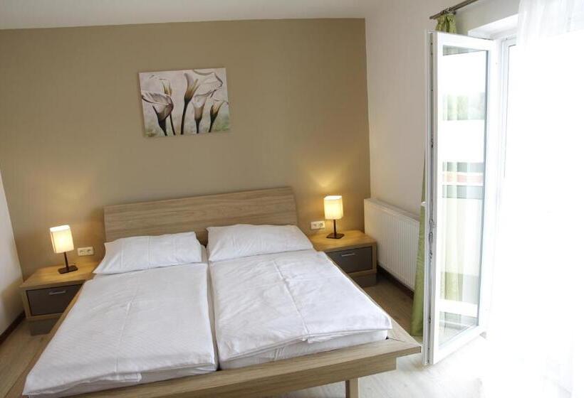 标准间带阳台, Gasthof Haselberger