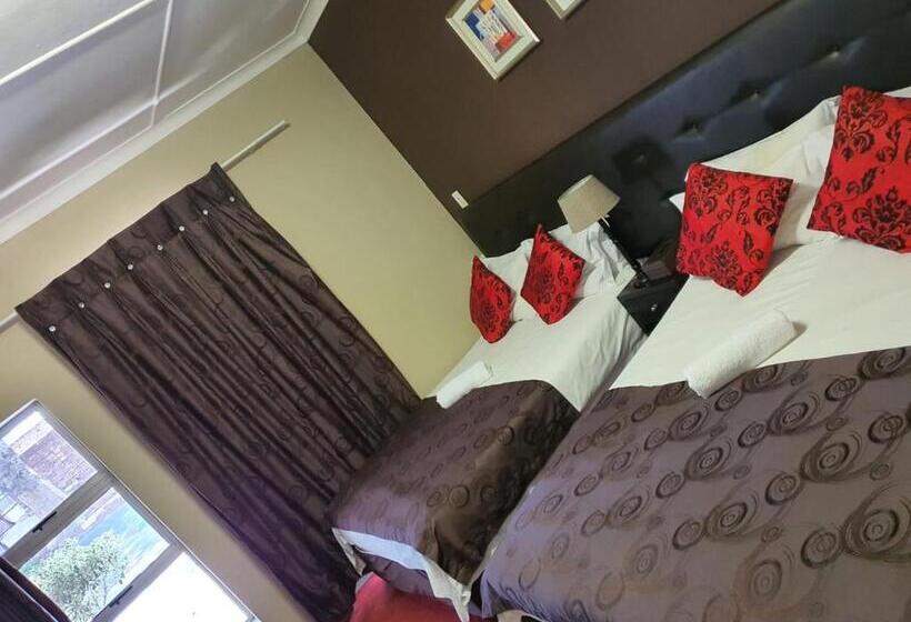 اتاق خانوادگی, Houghton Guest House